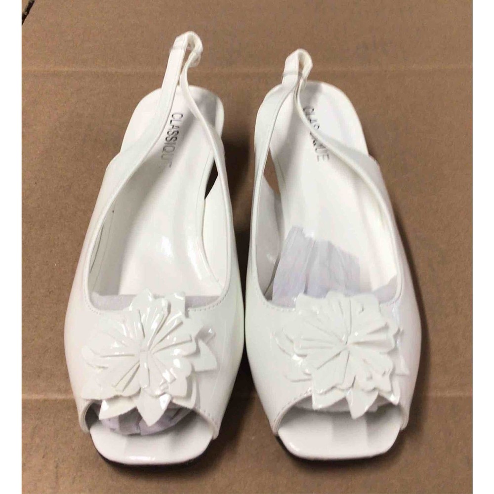 Classique Sling back White Sandals Open Toe With Flower On Top Size12 WW